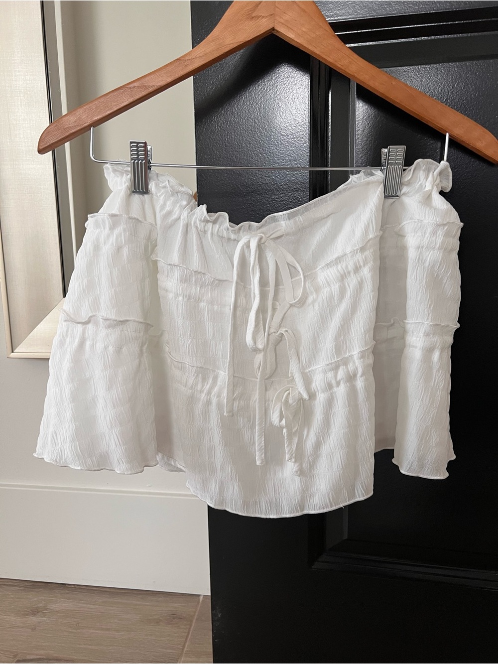 Musera white adjustable mini skirt